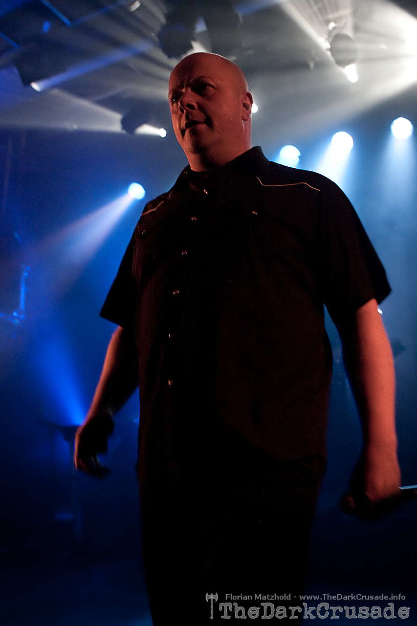 002 VNV Nation