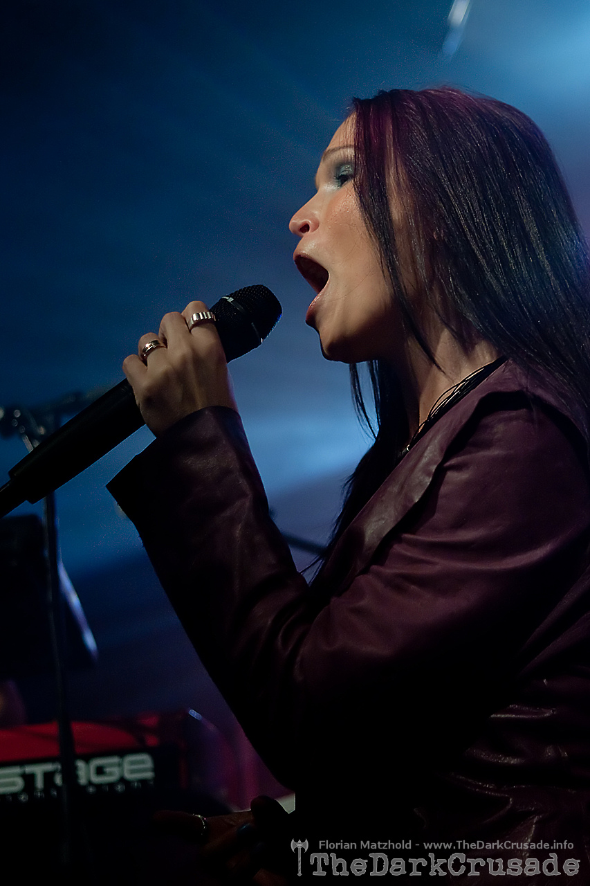 001 Tarja Turunen