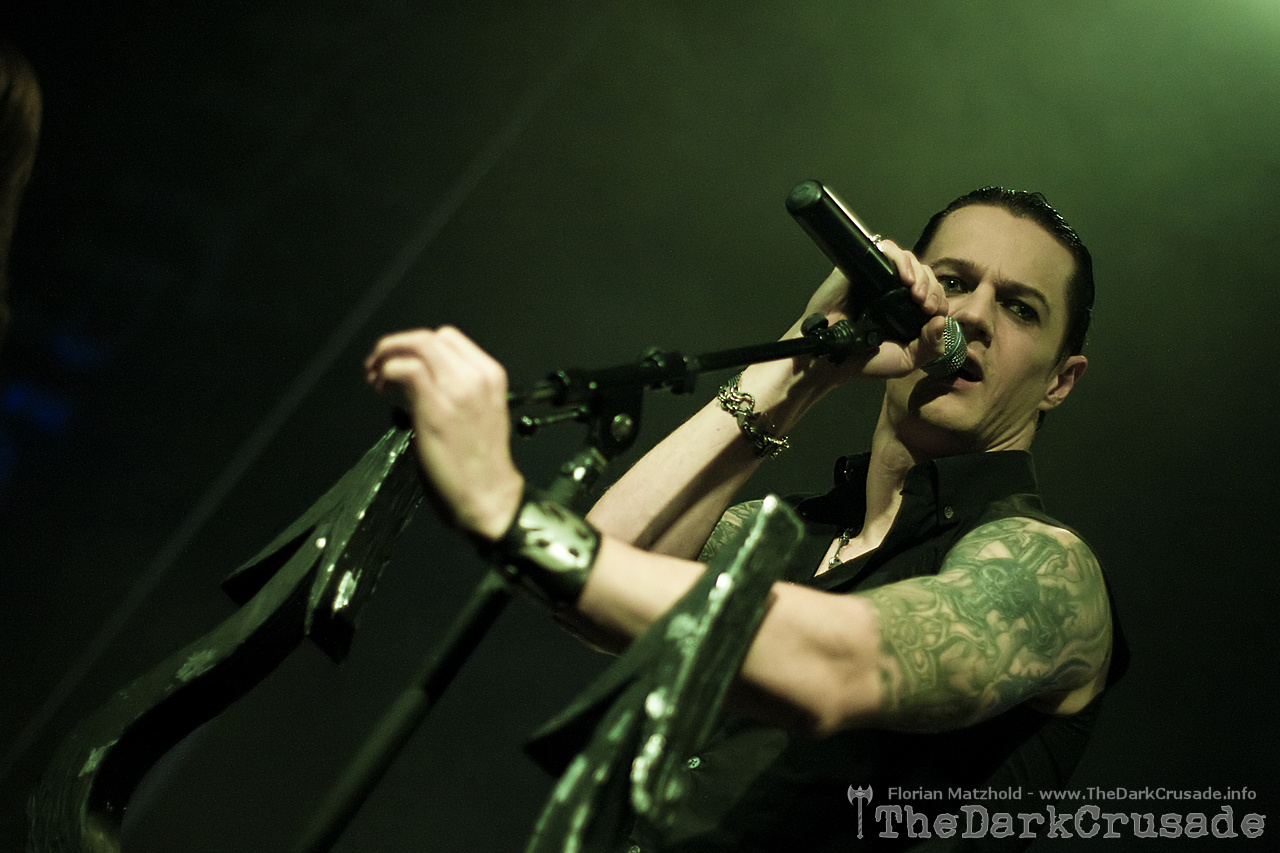 045 Satyricon