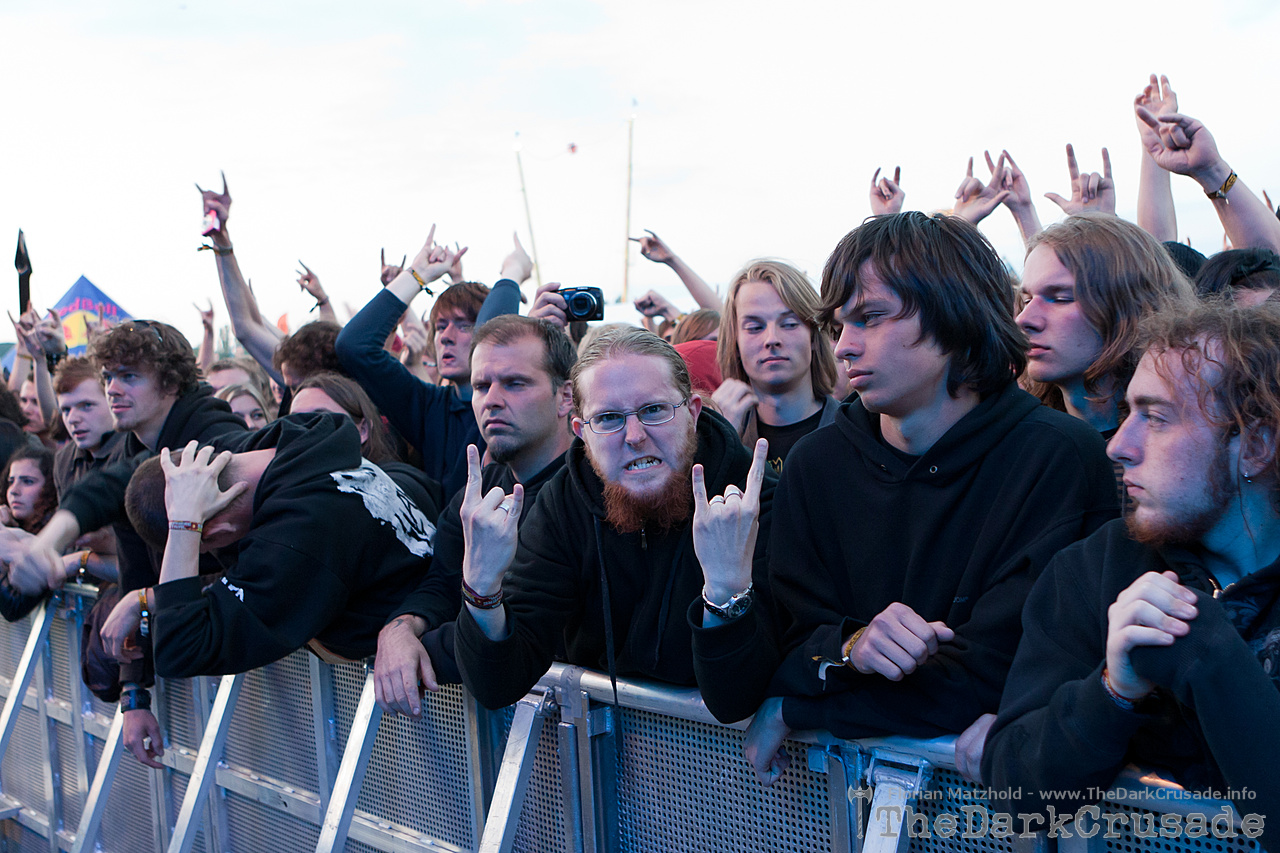 113 Crowd