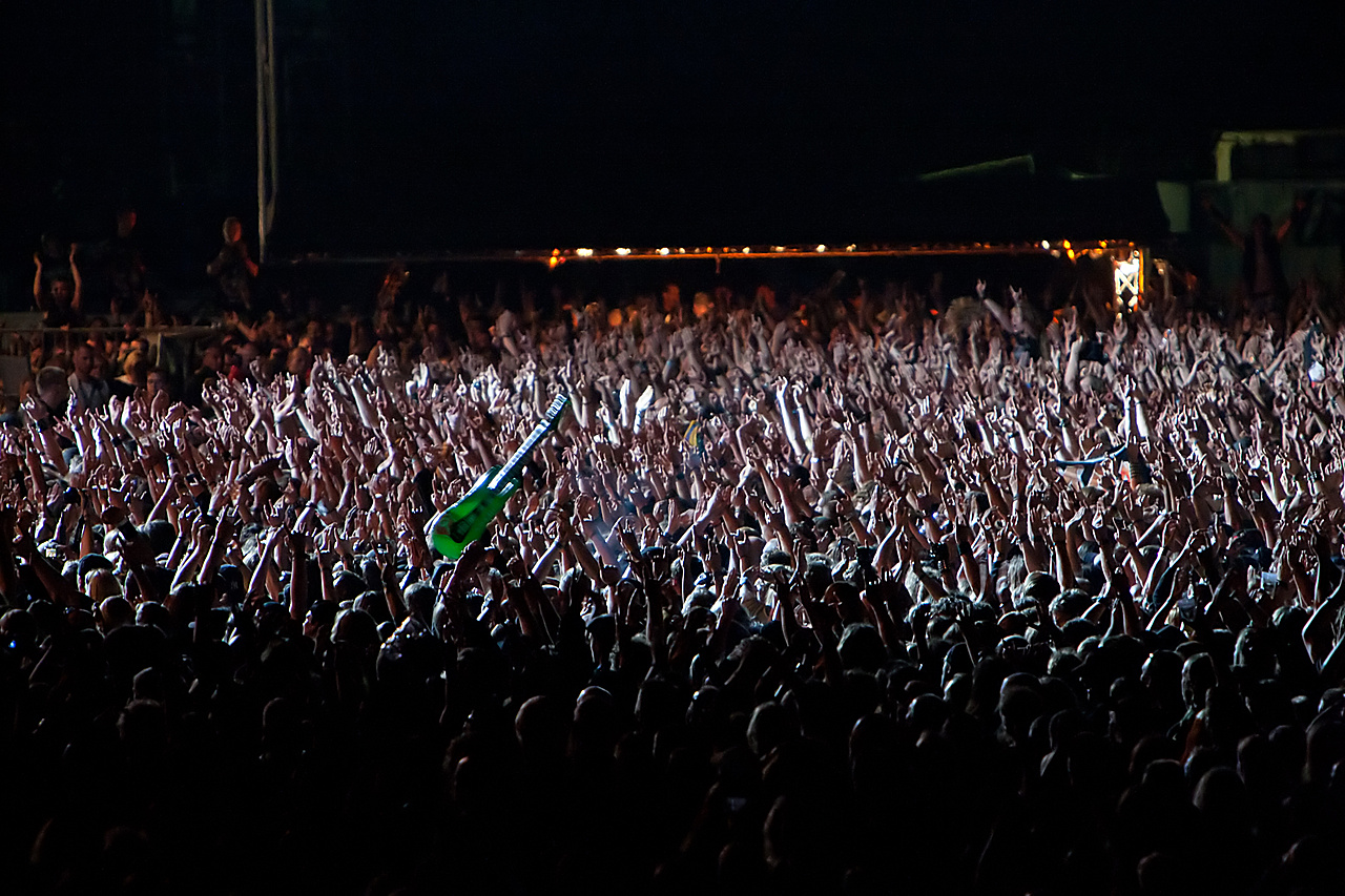 2056 Crowd