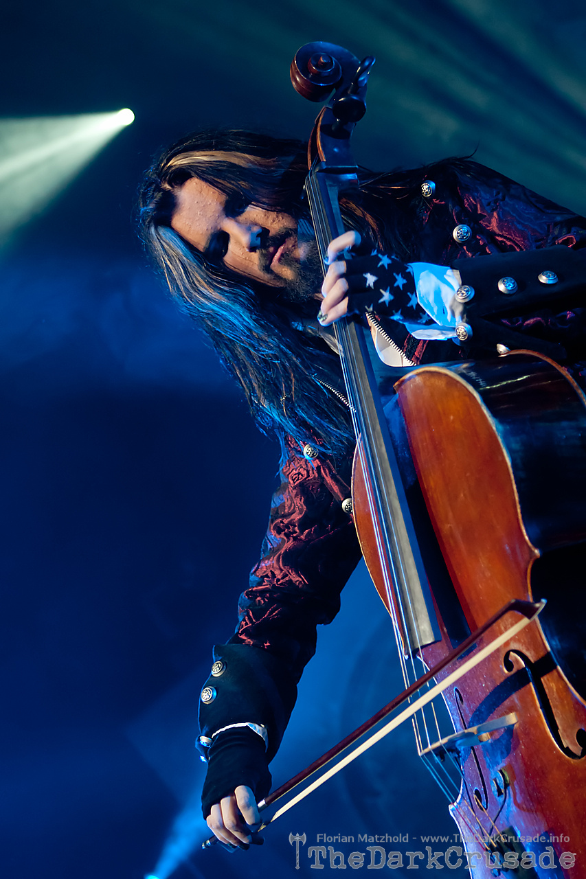 042 Apocalyptica