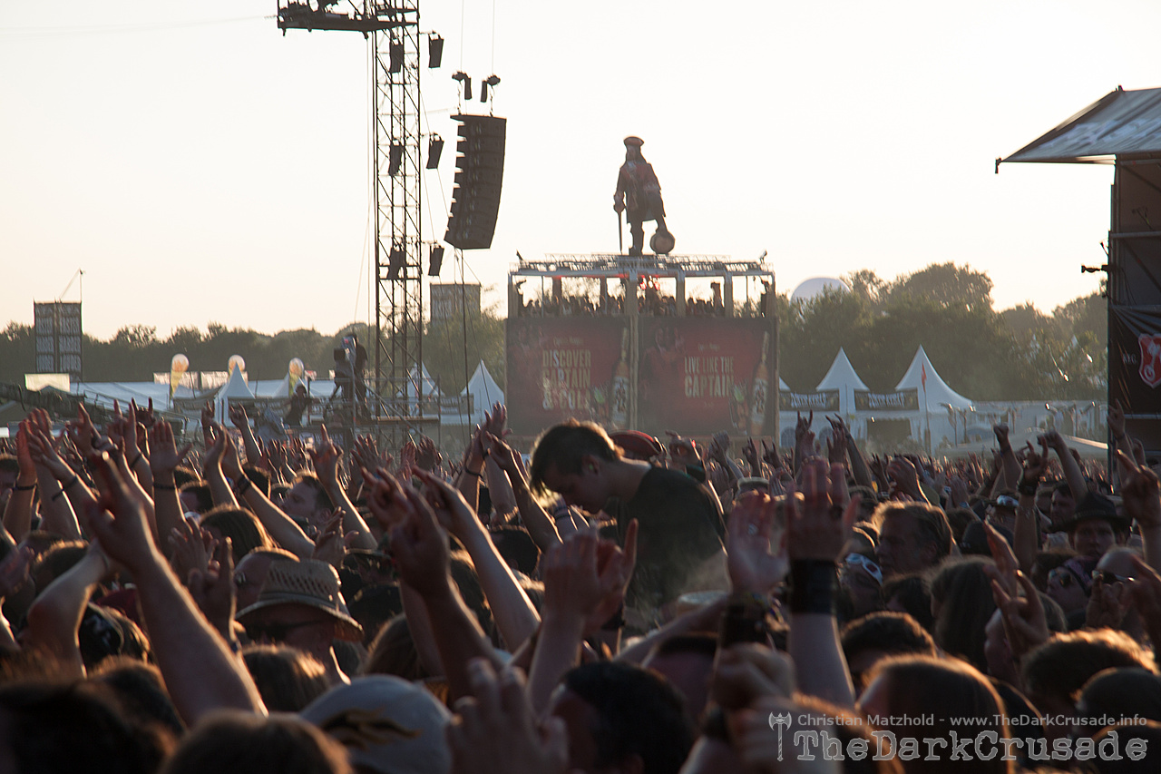 2051 Crowd