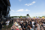 4076 Crowd