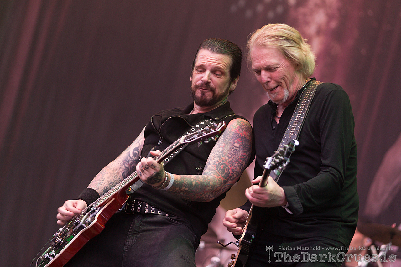 4212 Black Star Riders