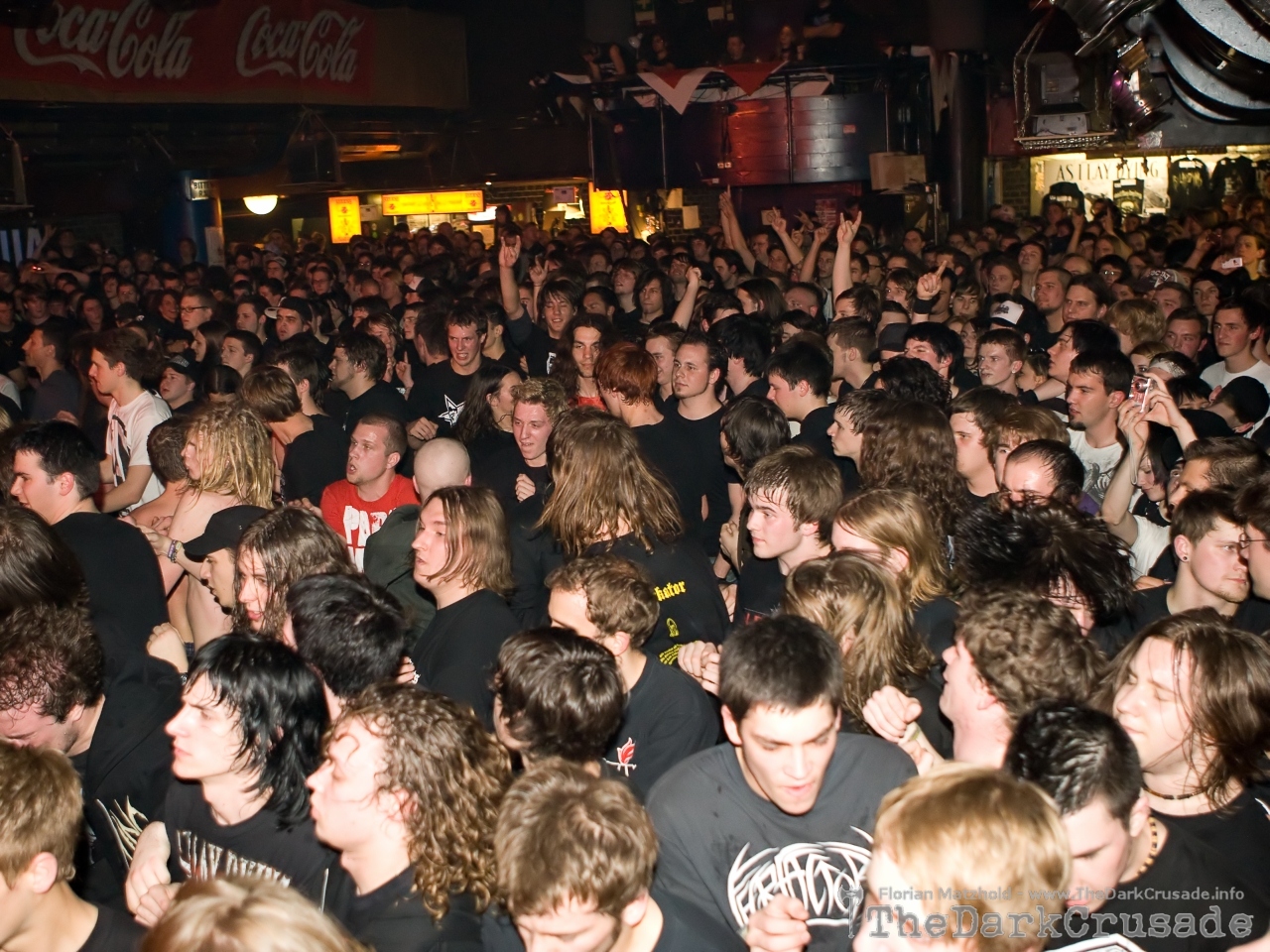 052 Crowd